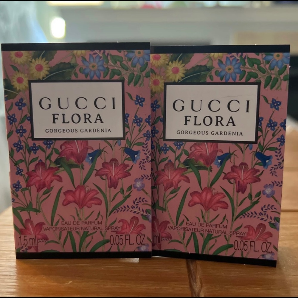 ✨3/$12 GUCCi Flora Gorgeous Gardenia Perfume Sample x2